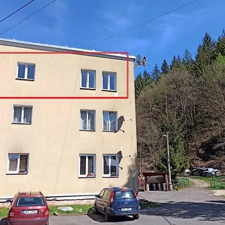 Apartmán 3+1 S Krbem A Zahrádkou Na úpatí Krušných Hor Apartamento Merklín