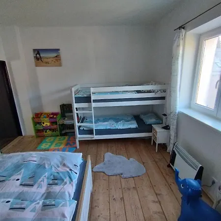 Apartmán 3+1 S Krbem A Zahrádkou Na úpatí Krušných Hor